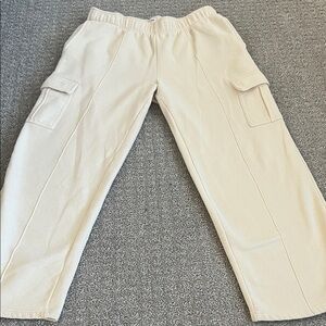 Women’s Cream Cargo Sweatpants - Elastic Waist cotton on Large -short inseam 26”